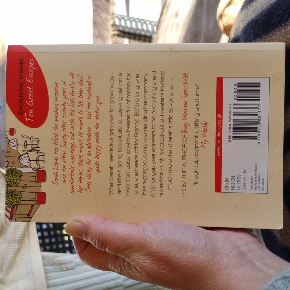 Book - The Gap Year for Grown Ups by Annie Sanders - Picture 2 of 3